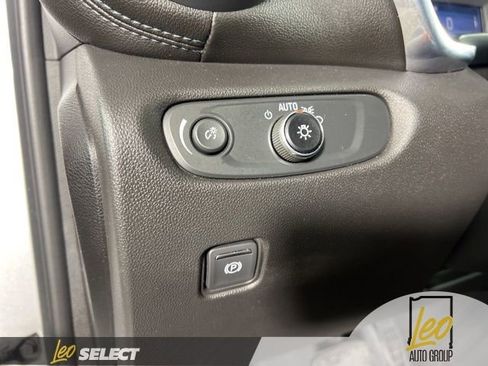 Used 2020 Chevrolet Blazer LT image 19