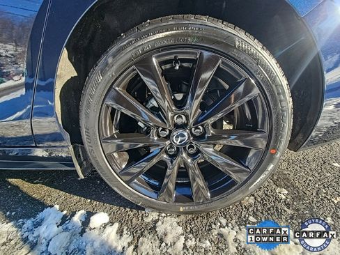 Used 2024 MAZDA MAZDA3 s image 19
