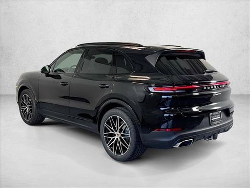 Used 2026 Porsche Cayenne AWD/4WD image 3