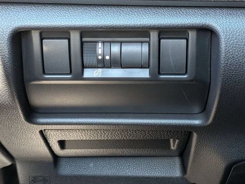 Used 2025 Subaru Crosstrek 2.5i Limited AWD/4WD image 18