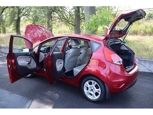Used 2015 Ford Fiesta SE w/ Exterior Protection Package image 16