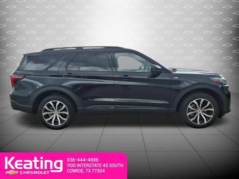 Used 2025 Ford Explorer ST-Line AWD/4WD image 4