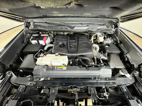 Used 2023 Toyota Tundra SR5 w/ SR5 Convenience Package AWD/4WD image 24