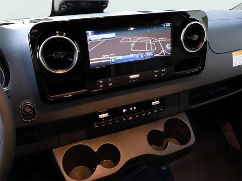 New 2025 Mercedes-Benz Sprinter 2500 image 19