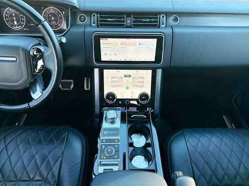 Used 2021 Land Rover Range Rover SV Autobiography Dynamic image 20