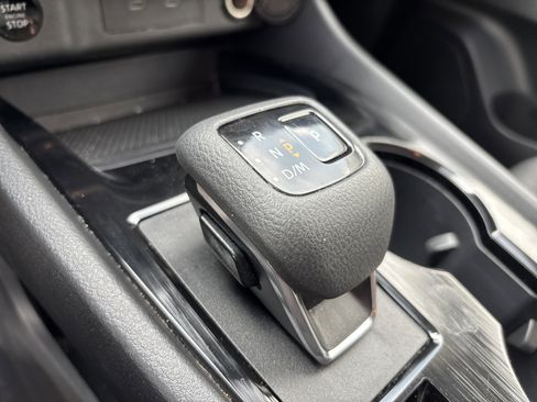 Used 2024 Nissan Rogue SV image 25