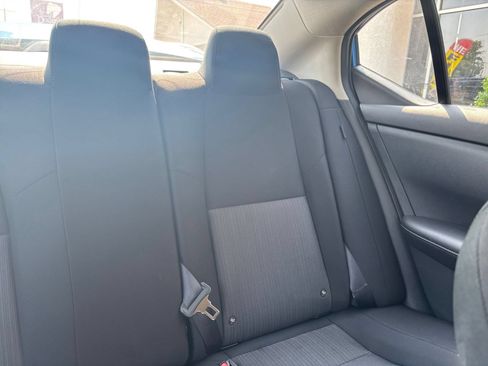 Used 2025 Nissan Sentra SV FWD image 30