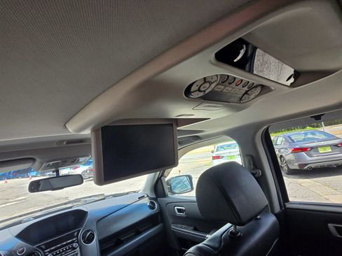 Used 2012 Honda Pilot Touring image 11