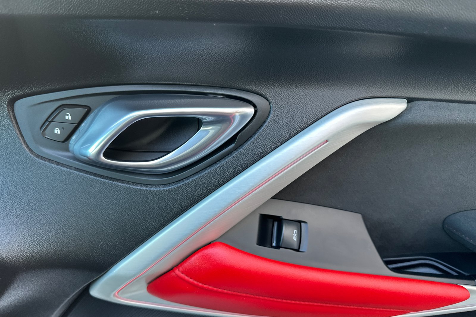 Used 2021 Chevrolet Camaro ZL1 RWD image 20