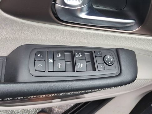 Certified 2023 Chrysler Voyager LX FWD image 30