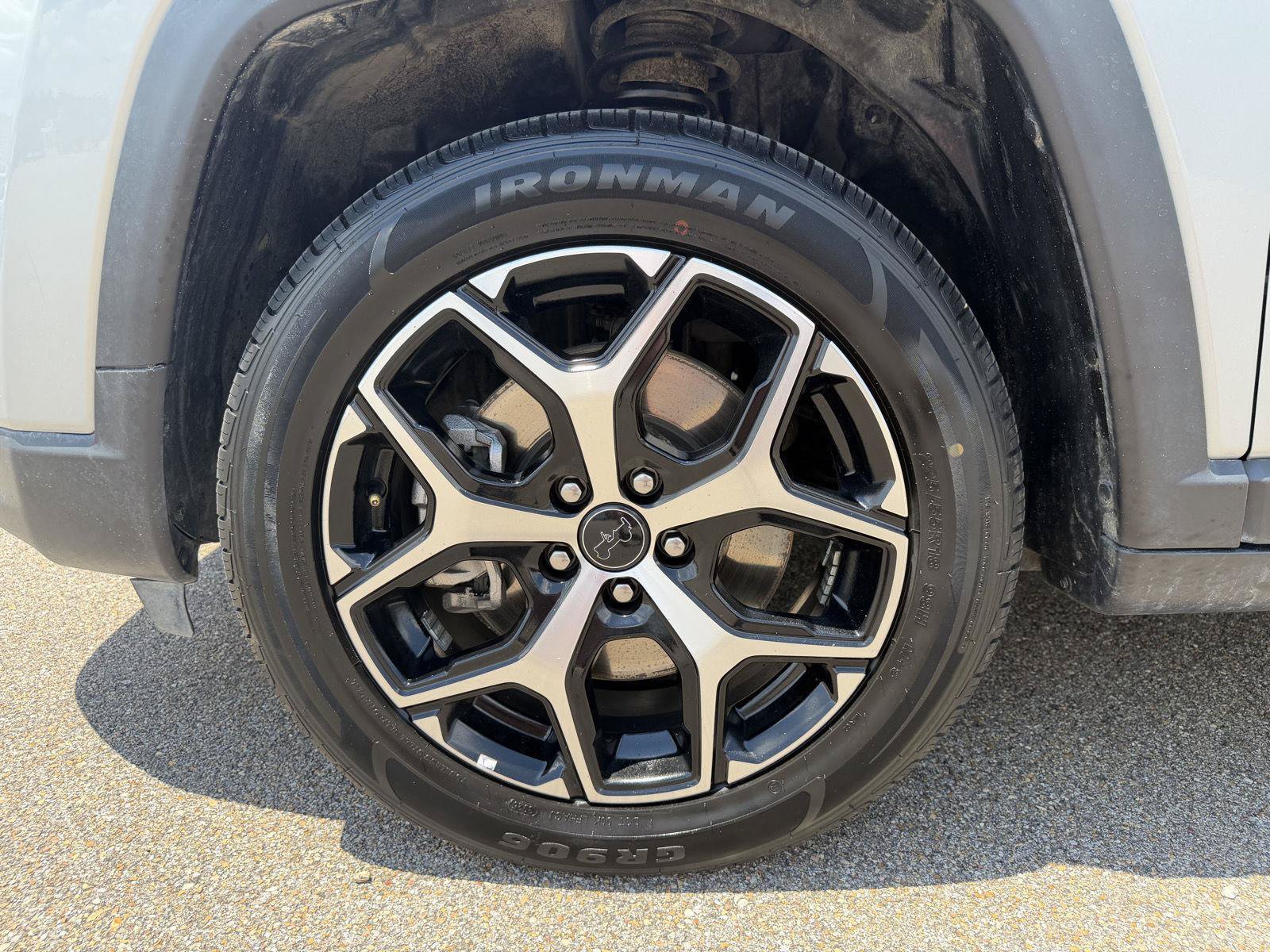Certified 2025 Jeep Compass Limited AWD/4WD image 24