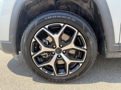 Certified 2025 Jeep Compass Limited AWD/4WD image 24