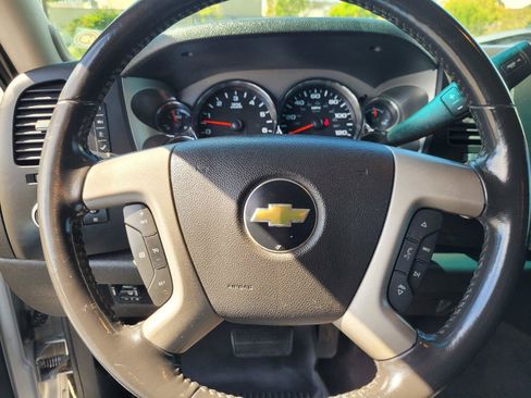 Used 2013 Chevrolet Silverado 2500 LT w/ Interior Plus Package AWD/4WD image 34