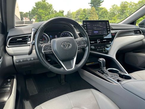 Used 2021 Toyota Camry XLE FWD image 17