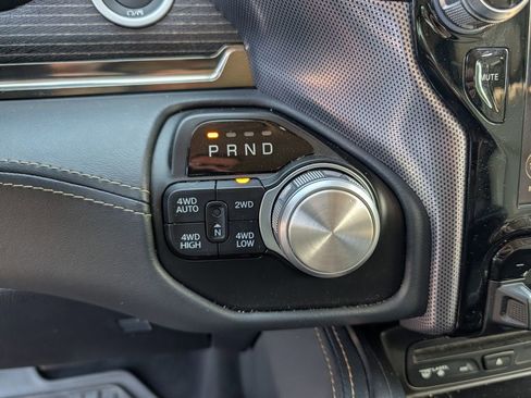 Used 2019 RAM 1500 Limited w/ Advanced Safety Group AWD/4WD image 22