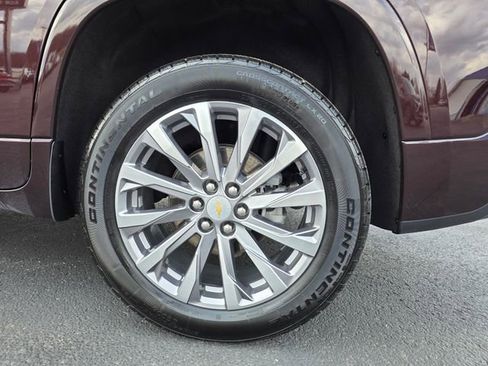 Used 2023 Chevrolet Traverse Premier image 8