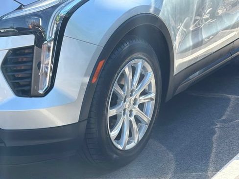 Used 2019 Cadillac XT4 Luxury FWD image 4