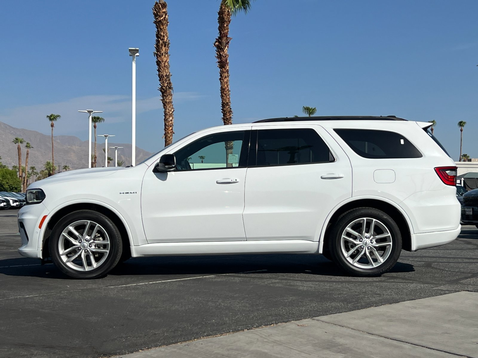 Used 2025 Dodge Durango R/T AWD/4WD image 6