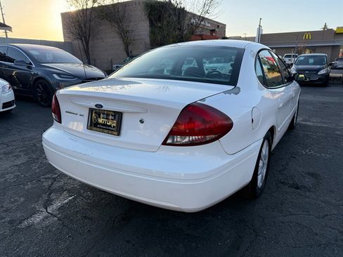 Used 2006 Ford Taurus SE image 5