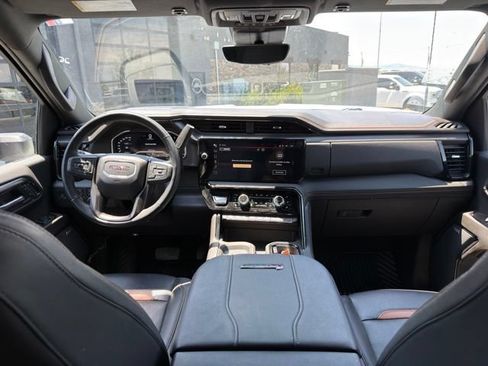 Used 2024 GMC Sierra 3500 AT4 w/ AT4 Premium Plus Package AWD/4WD image 10
