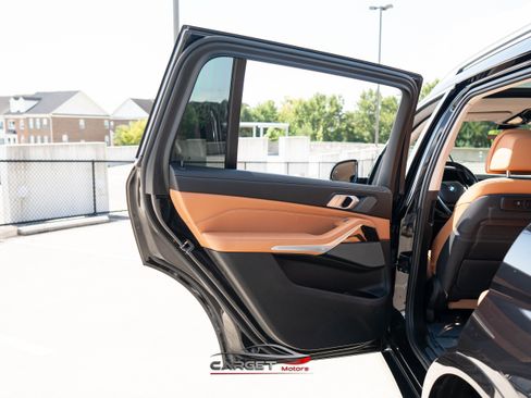 Used 2019 BMW X7 xDrive40i w/ Cold Weather Package AWD/4WD image 47