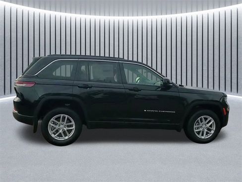 New 2025 Jeep Grand Cherokee Laredo X w/ Luxury Tech Group I image 6