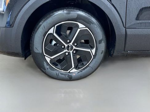 New 2026 Kia Niro LX image 29