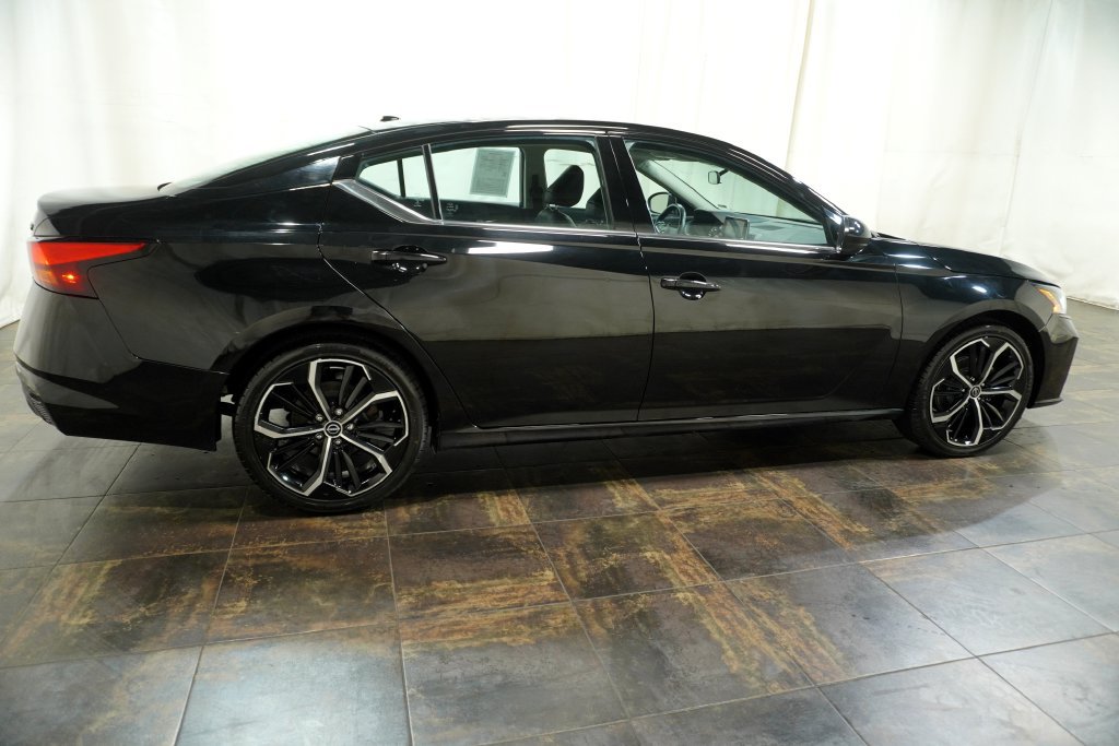 Used 2024 Nissan Altima 2.5 SR FWD image 4