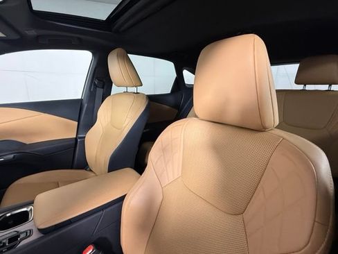 Used 2025 Lexus RX 350 Premium w/ Accessory Package (Z1) FWD image 18