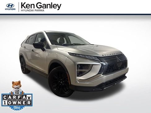 Used 2022 Mitsubishi Eclipse Cross LE image 1