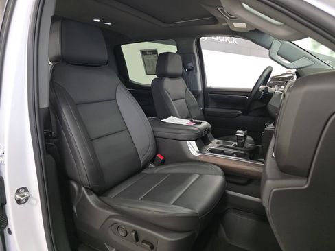 Used 2025 GMC Sierra 1500 SLT w/ SLT Premium Plus Package AWD/4WD image 13