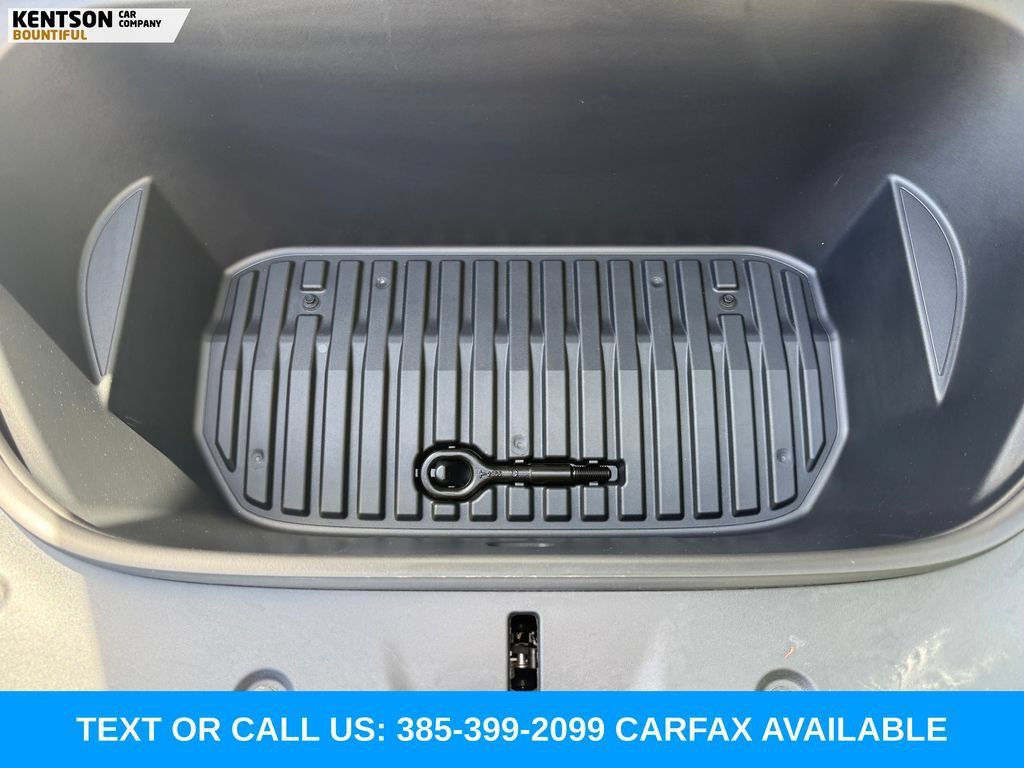 Used 2023 Tesla Model Y Long Range AWD/4WD image 33