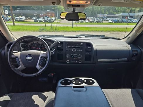 Used 2009 Chevrolet Silverado 1500 LT w/ Power Pack Plus RWD image 3