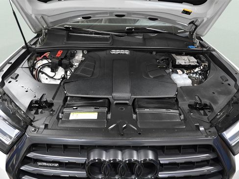 Used 2017 Audi Q7 3.0T Prestige w/ Prestige Package image 35