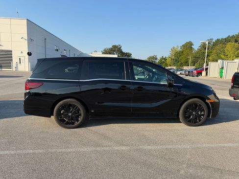 Used 2025 Honda Odyssey Sport-L image 5