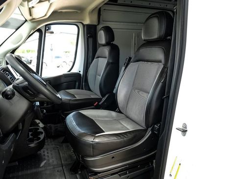 Used 2025 RAM ProMaster 2500 w/ Convenience Group FWD image 29