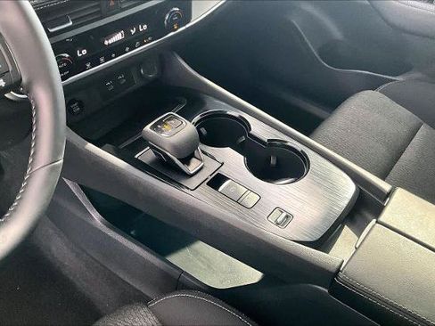 Certified 2026 Nissan Rogue SV FWD image 16