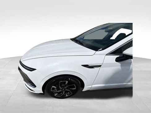 Used 2025 Hyundai Sonata SEL FWD image 10