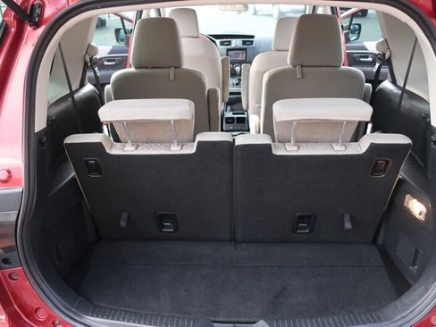 Used 2012 MAZDA MAZDA5 Touring w/ Moonroof & Audio Pkg image 14