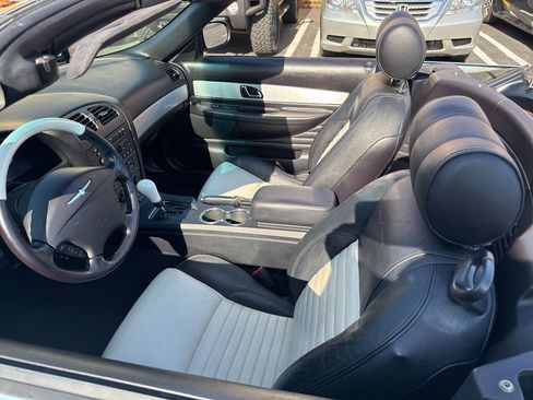 Used 2003 Ford Thunderbird image 12