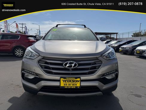 Used 2018 Hyundai Santa Fe Sport FWD image 2
