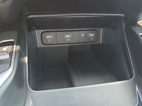 Used 2023 Kia Sorento S w/ Panoramic Sunroof Package FWD image 32