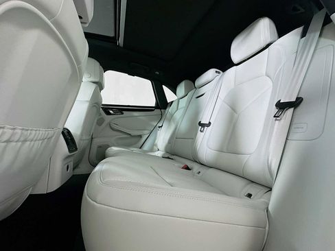 New 2025 Porsche Macan image 23