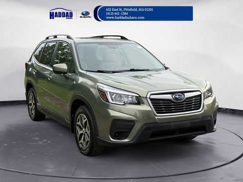 Used 2019 Subaru Forester Premium AWD/4WD image 8