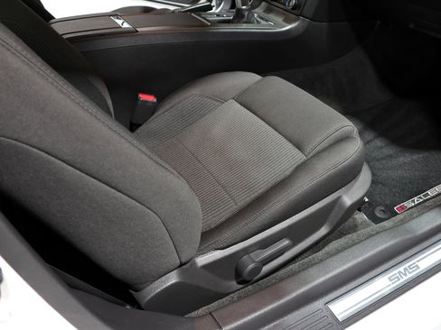 Used 2013 Ford Mustang GT RWD image 10