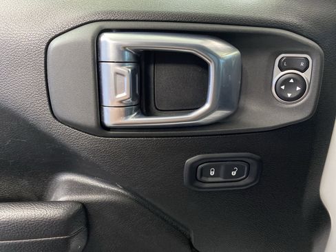 Certified 2024 Jeep Gladiator Sport image 12