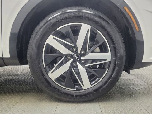 Used 2023 Kia Sorento EX w/ Panoramic Sunroof Package FWD image 31