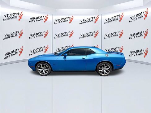 Used 2015 Dodge Challenger R/T Plus RWD image 7