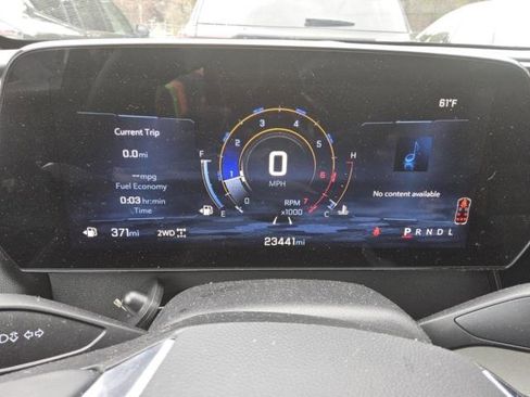 Used 2025 Chevrolet Traverse LT image 8