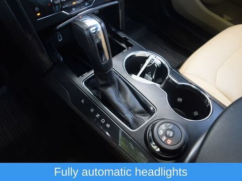 Used 2017 Ford Explorer XLT w/ Equipment Group 202A AWD/4WD image 12